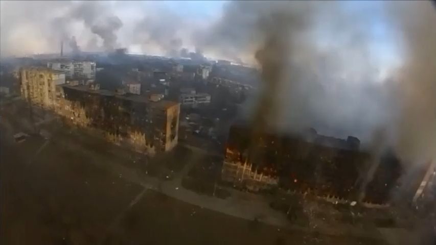 Video z dronů ukazuje zkázu Mariupolu